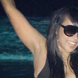 Meet your Posher, Dena